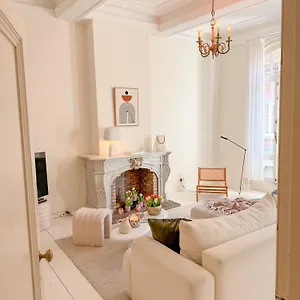 apt-unique-mansion-rl.brusselshotelsbook.com/